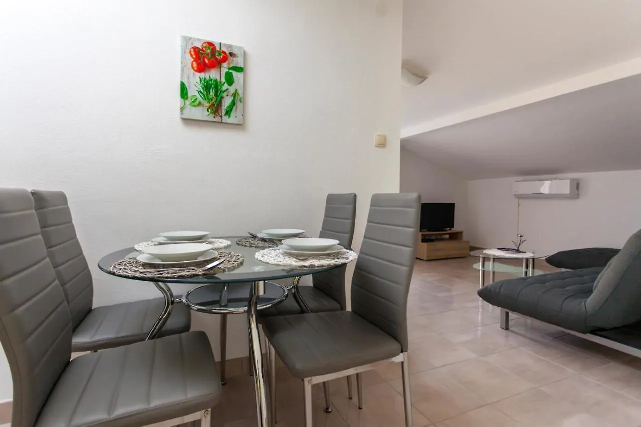 Apartments Katarina B Sveti Vid-Miholjice 0*,  Croatia