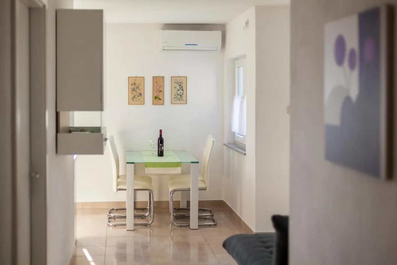 Apartments Katarina B Sveti Vid-Miholjice Croatia